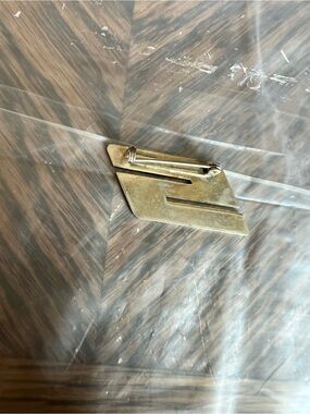 Vintage Silver-Tone Letter S Brooch Pin – Minimalist Geometric Initial Jewelry